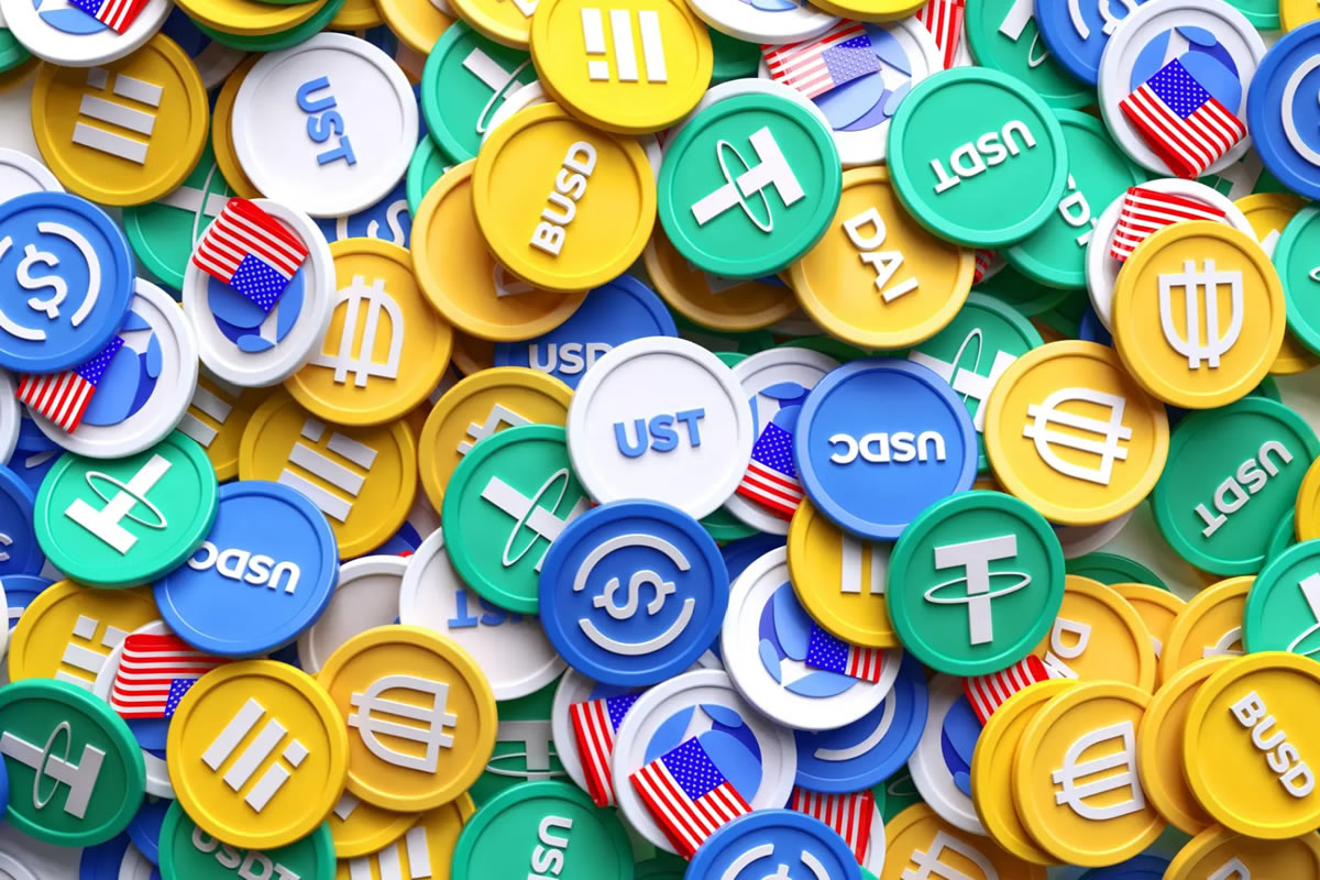 Stablecoins : pièces numériques stables pour paiements et revenus en ligne Pièces de stablecoins représentant des monnaies numériques stables utilisées pour les paiements et le travail à domicile